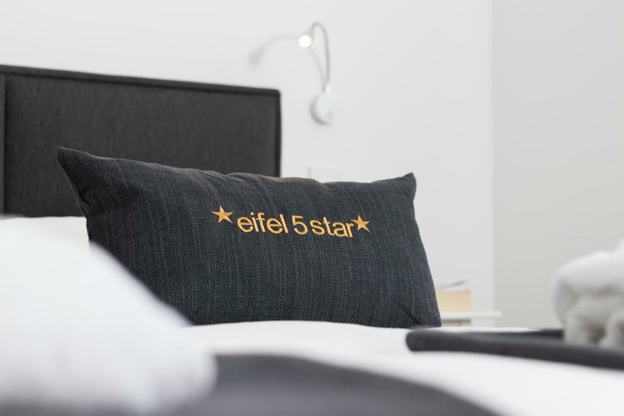 Апартаменты Eifel5Star - Burgfriedstrasse Даун Экстерьер фото